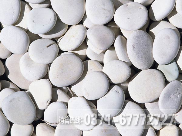 鵝卵石破碎機(jī)每小時(shí)處理多少噸鵝卵石？