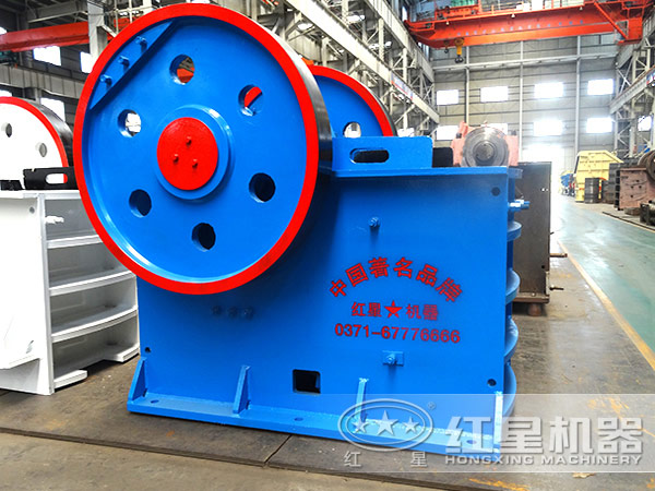 150×250顎式破碎機小體格擁有大能量， 輔助客戶創(chuàng)高收