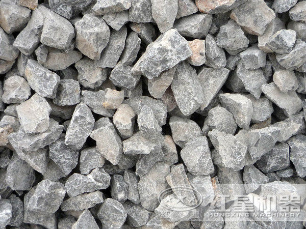 粉碎石灰石建議使用的大型礦石破碎機是鱷嘴式的，還是錘式的？