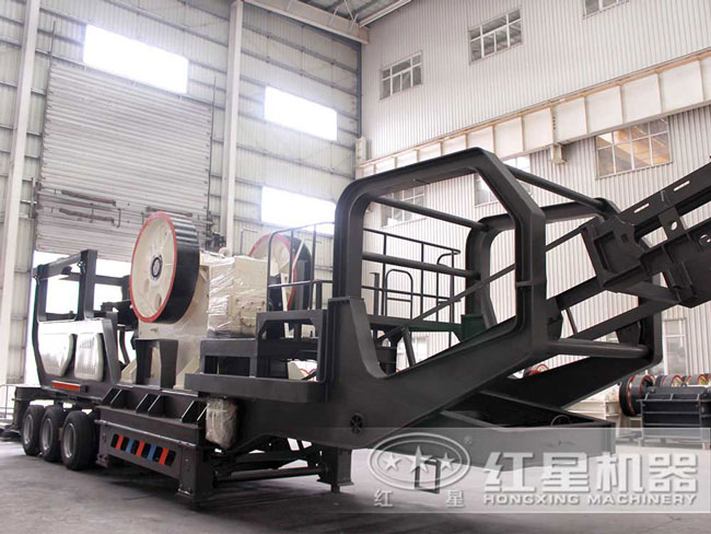 時(shí)產(chǎn)40噸車載流動(dòng)打沙機(jī)，縱橫于重慶城鄉(xiāng)之間